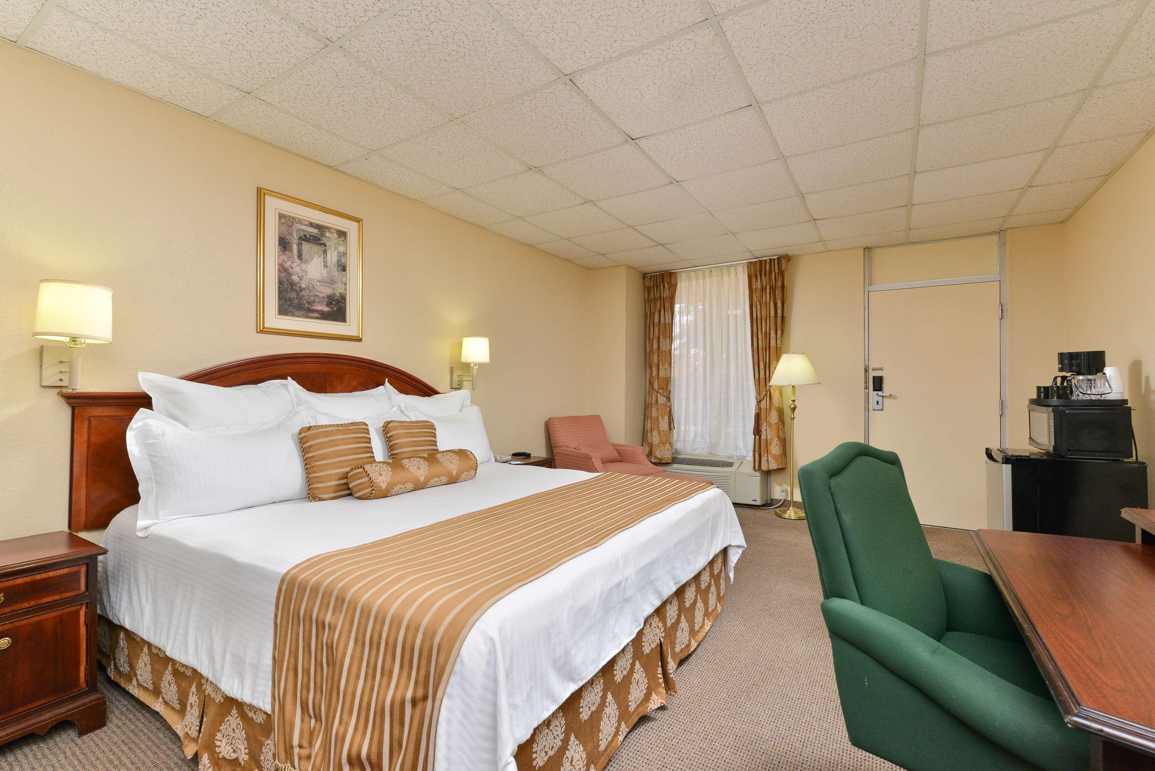 Americas Best Value Inn And Suites Виктория Екстериор снимка