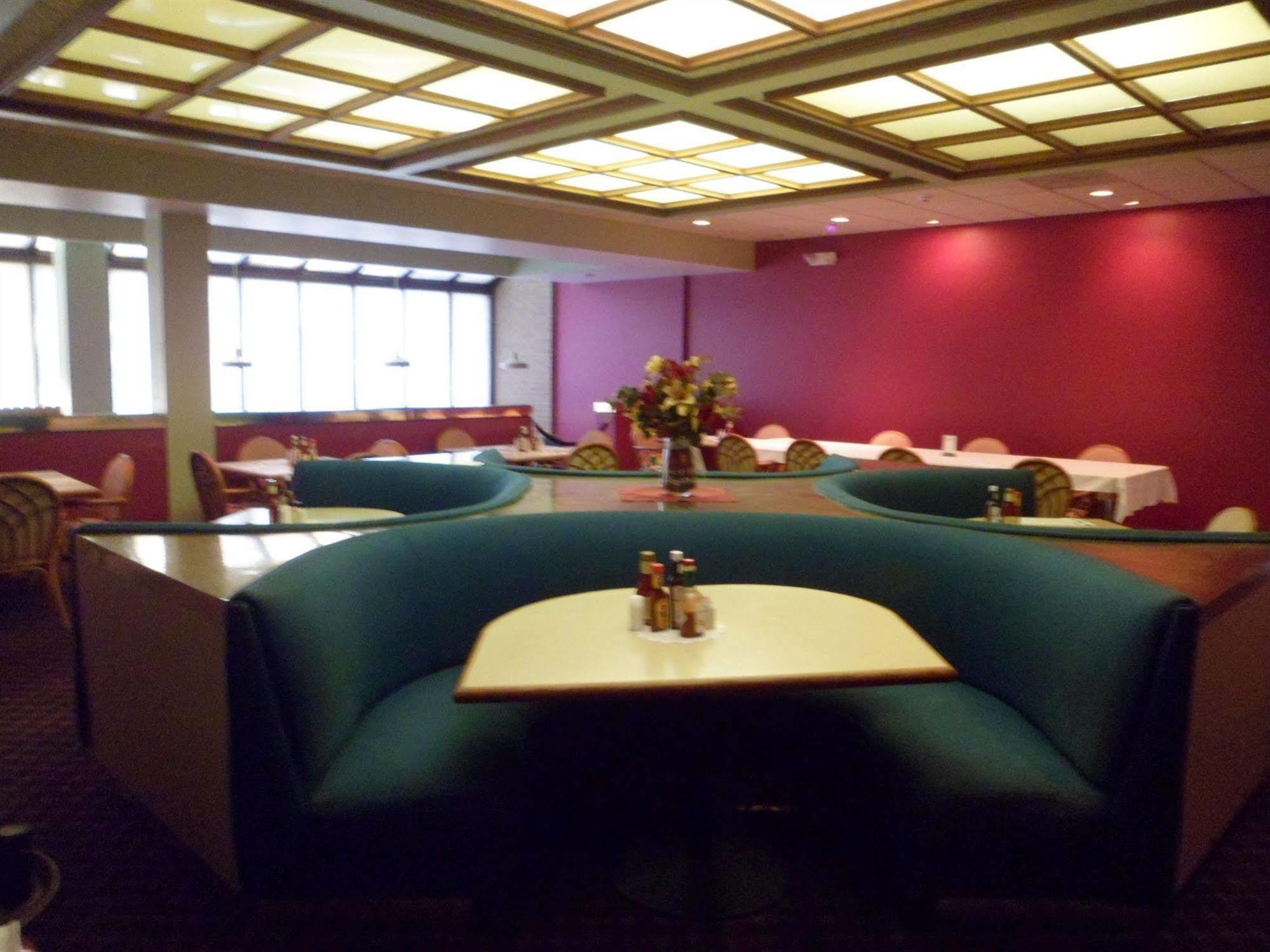 Americas Best Value Inn And Suites Виктория Екстериор снимка